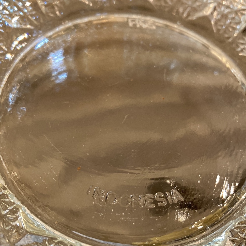 Vintage Round Crystal Ash Tray FBG Indonesia 4 1/2” - Picture 3 of 6